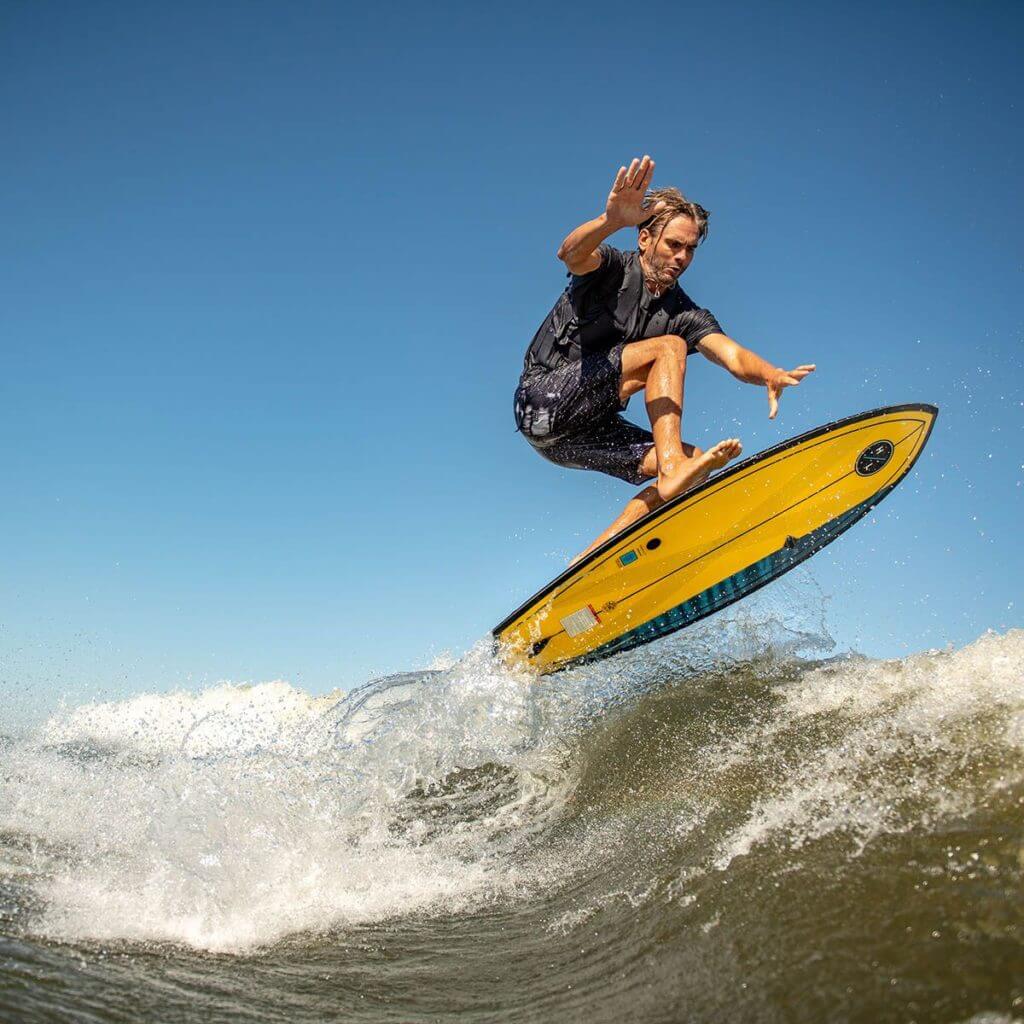 Hyperlite Shim Wakesurfer delivers both skim & surf style characteristics.